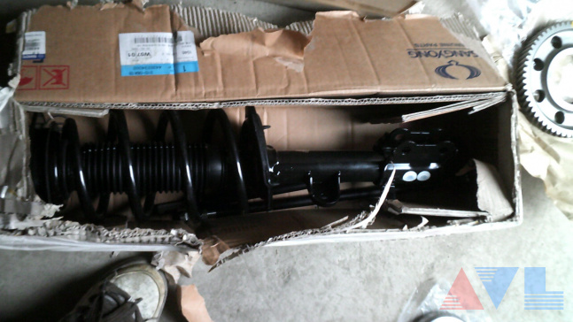 Амортизатор передний правый SSANGYONG Ssang Yong Actyon Rexton Kyron 44302-08D50 4430208D50