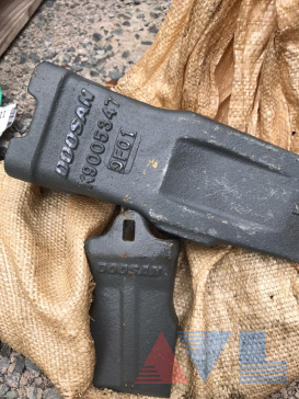 Коронка наконечник зуба экскаватор Doosan DX55W 23011100079 Корея Оригинал Doosan
