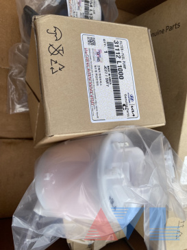 Фильтр топливный, в бак /KIA K5, Sorento, Carnival, Hyundai Avante, Elantra, G80, GV80, Sonata, Santa FE, Tucson 31112L1000 Оригинал
