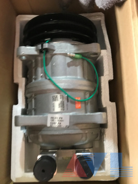 Компрессор на рефустановку Valeo TM16 TM15 24V шкив 2A клиновой - Оригинал Япония