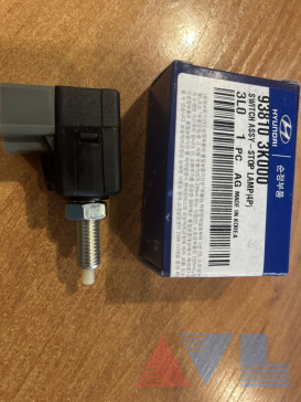 Датчик стоп-сигнала - реле 4контакта Kia BONGO3, PORTER,GRD STRX,SORENTO 938103K000 938105H000 9381038100